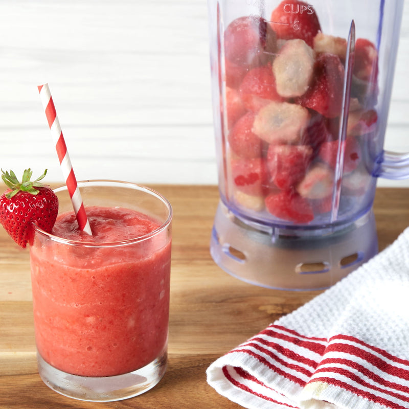 Great Value Organic Whole Strawberries, 10 oz (Frozen) — photo 2